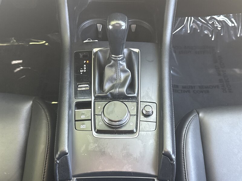 Vehicle image 30 of 40