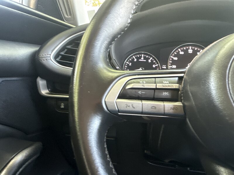 Vehicle image 39 of 40
