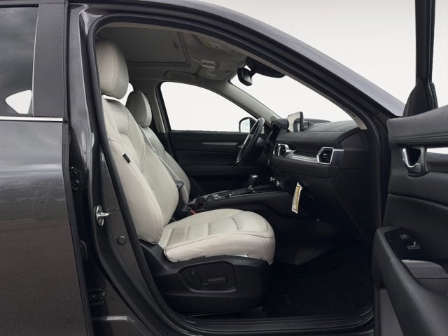 Vehicle image 16 of 31