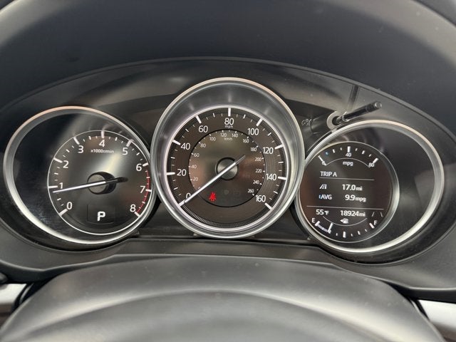 Vehicle image 21 of 31