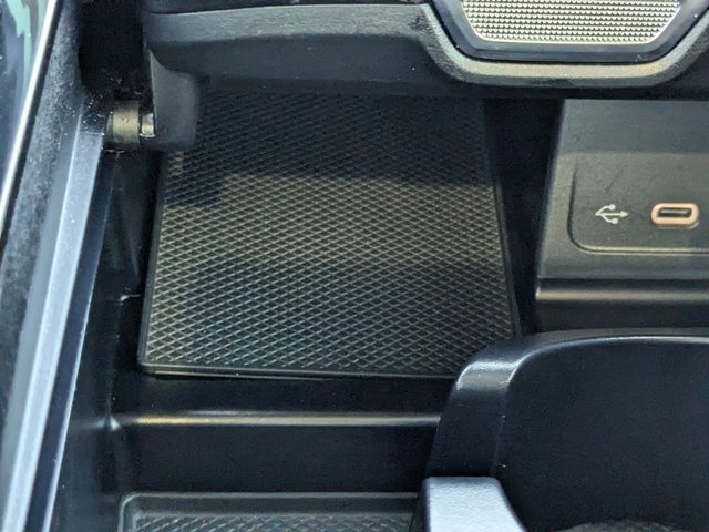 Vehicle image 30 of 37