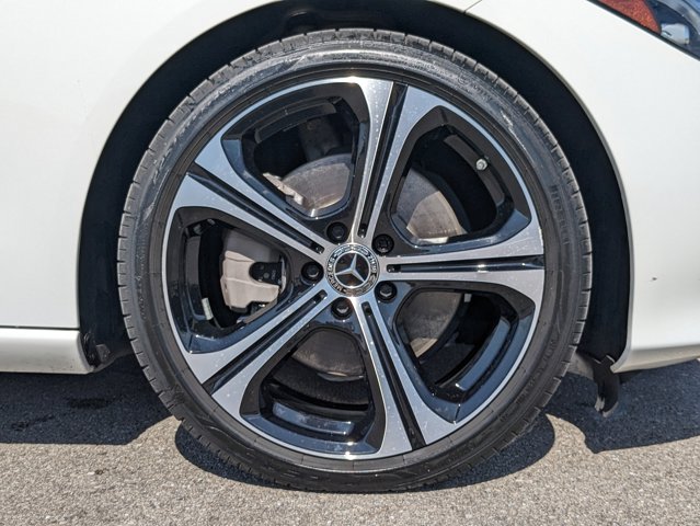 Vehicle image 17 of 37