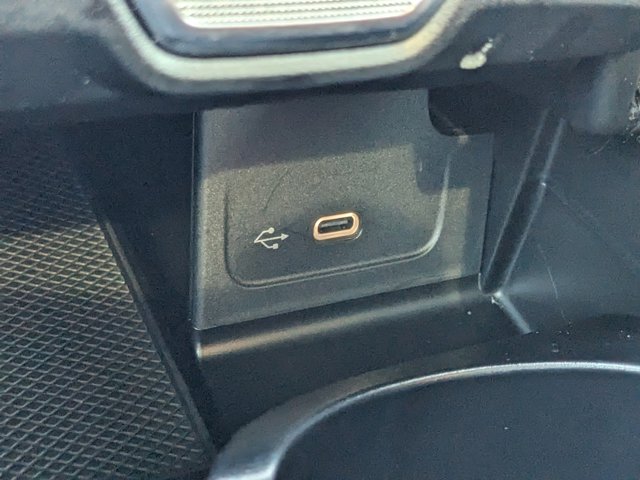 Vehicle image 29 of 37