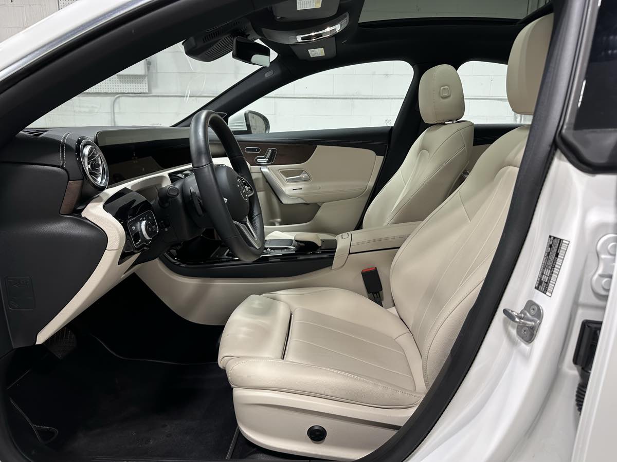 Vehicle image 9 of 20