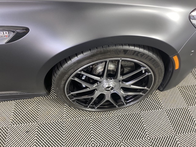 Vehicle image 16 of 40
