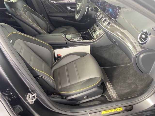 Vehicle image 31 of 40