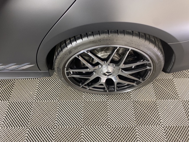 Vehicle image 18 of 40