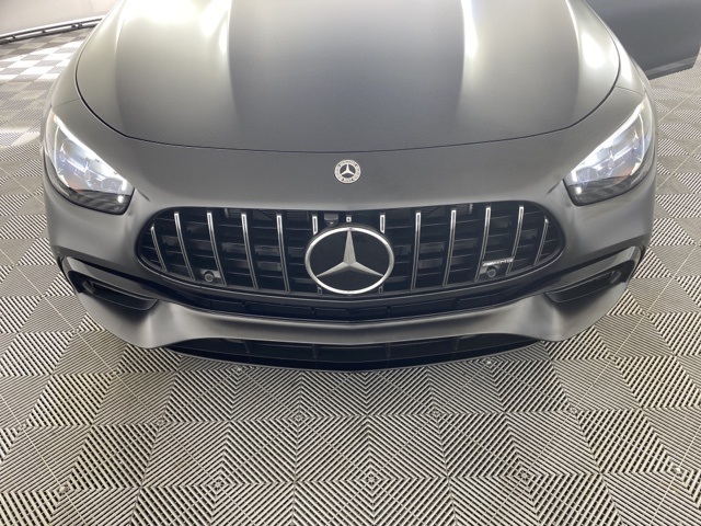 Vehicle image 33 of 40