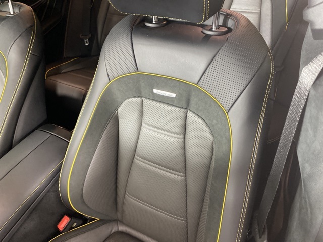 Vehicle image 21 of 40