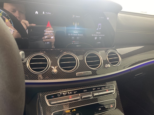 Vehicle image 23 of 40