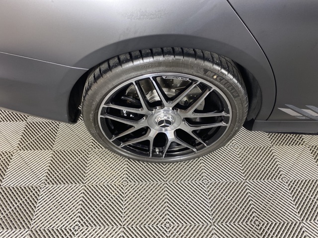 Vehicle image 13 of 40