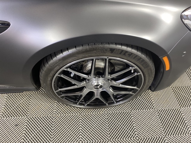 Vehicle image 12 of 40