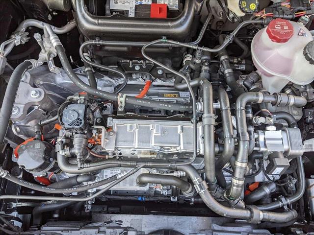 Vehicle image 23 of 25