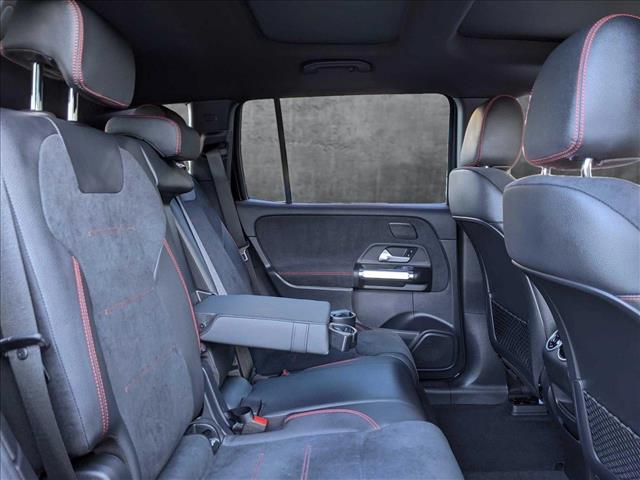Vehicle image 20 of 25