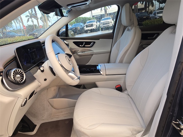 Vehicle image 10 of 25