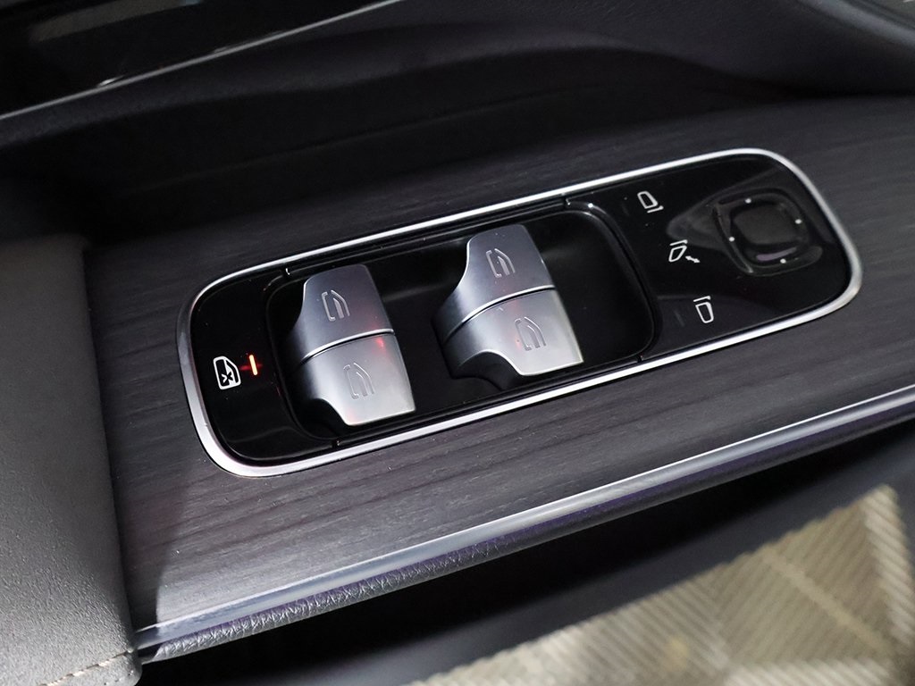 Vehicle image 43 of 69