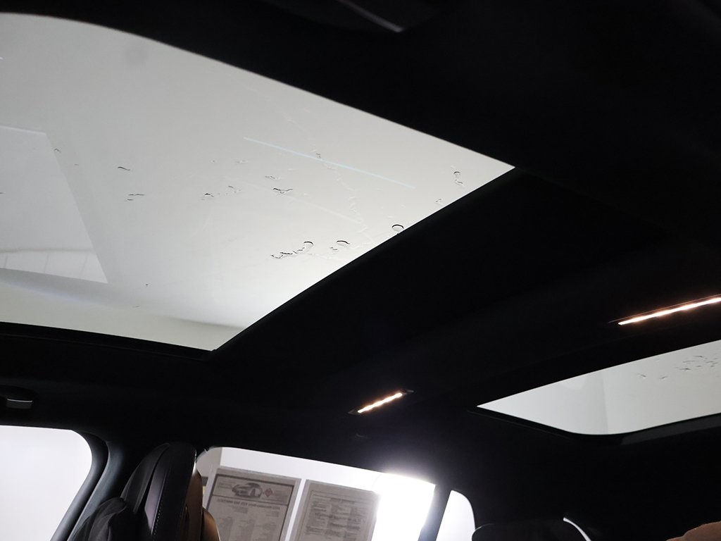 Vehicle image 27 of 69