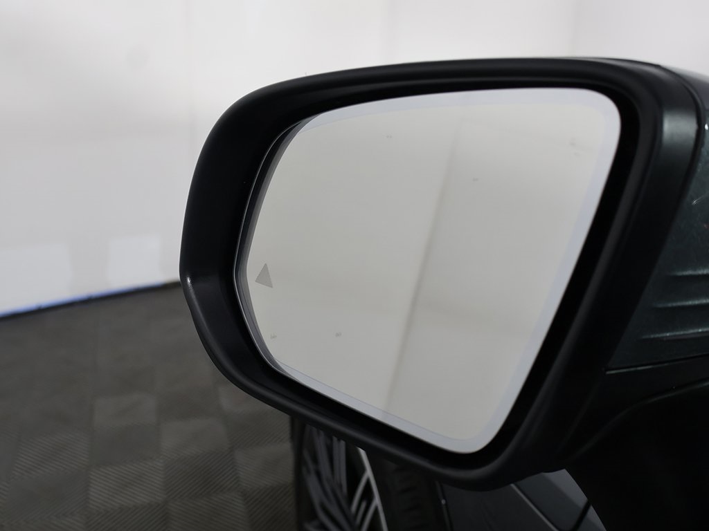 Vehicle image 40 of 69