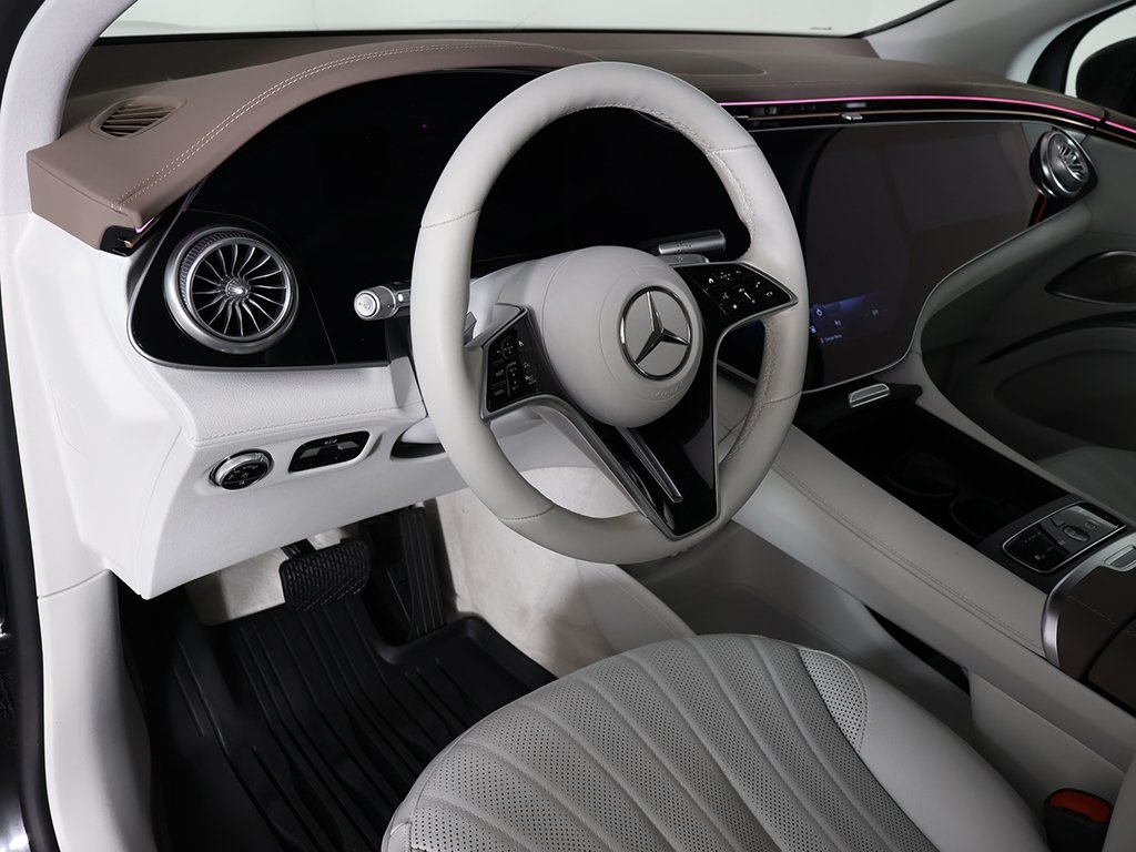 Vehicle image 26 of 53