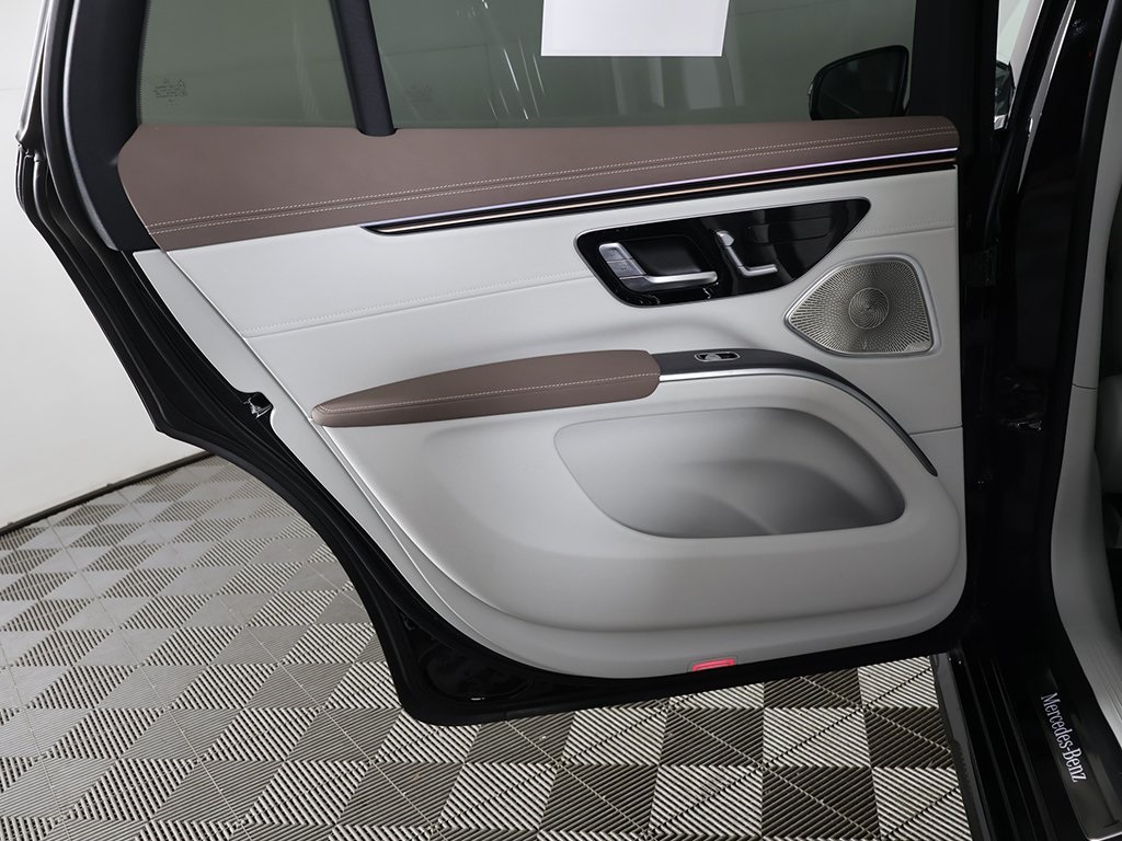 Vehicle image 24 of 53