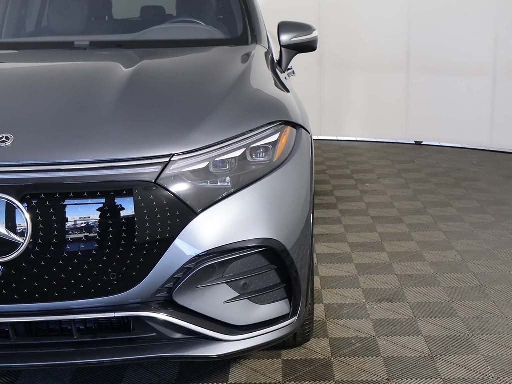 Vehicle image 22 of 68