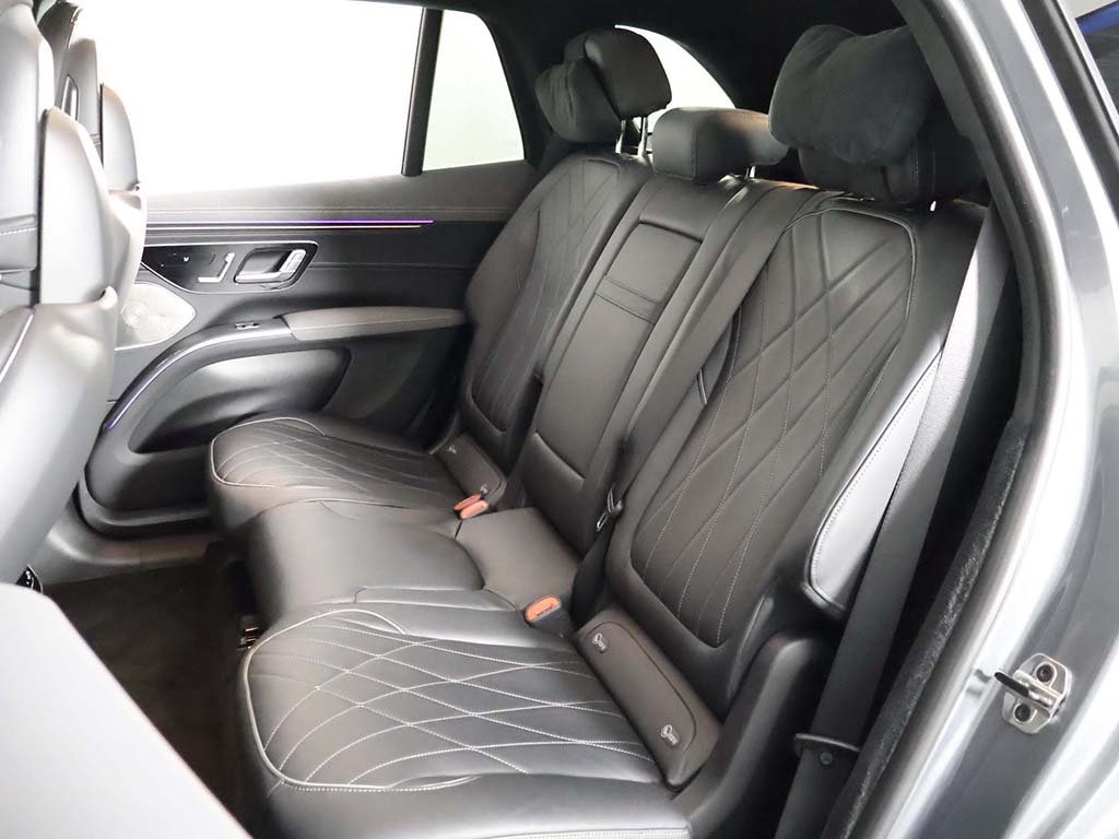 Vehicle image 39 of 68
