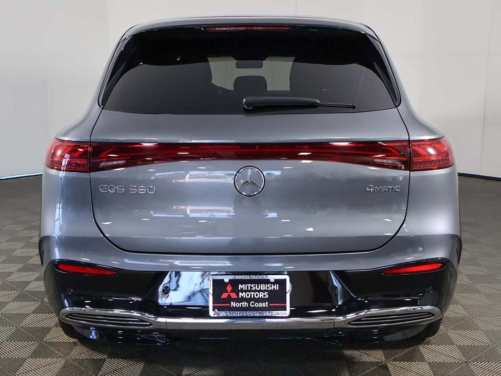 Vehicle image 9 of 68