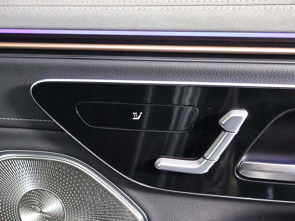 Vehicle image 41 of 68