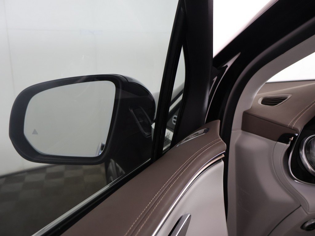 Vehicle image 19 of 45