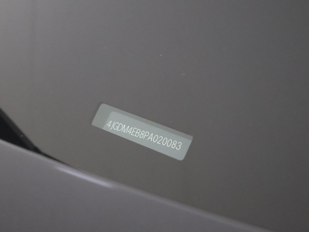 Vehicle image 31 of 45