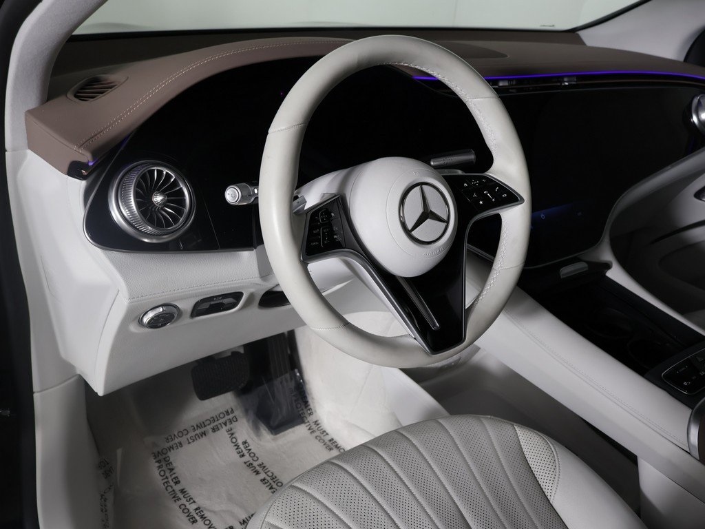 Vehicle image 20 of 45