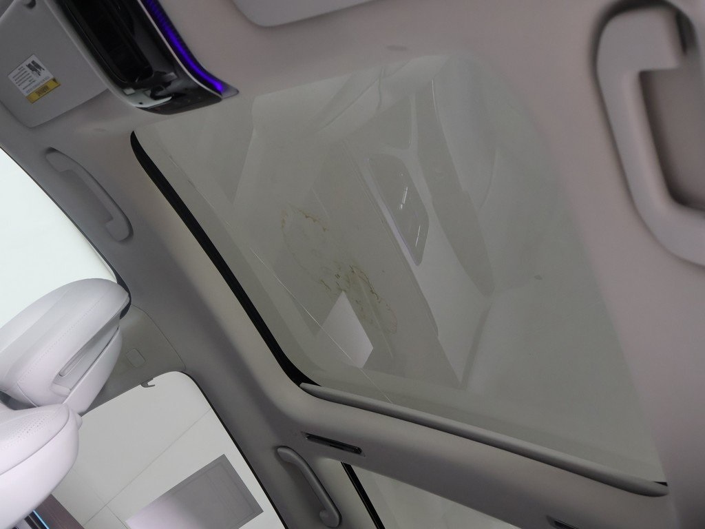 Vehicle image 34 of 45
