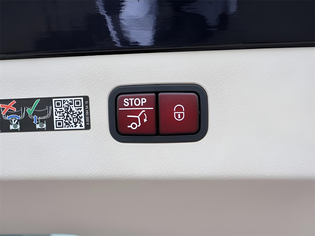 Vehicle image 56 of 82