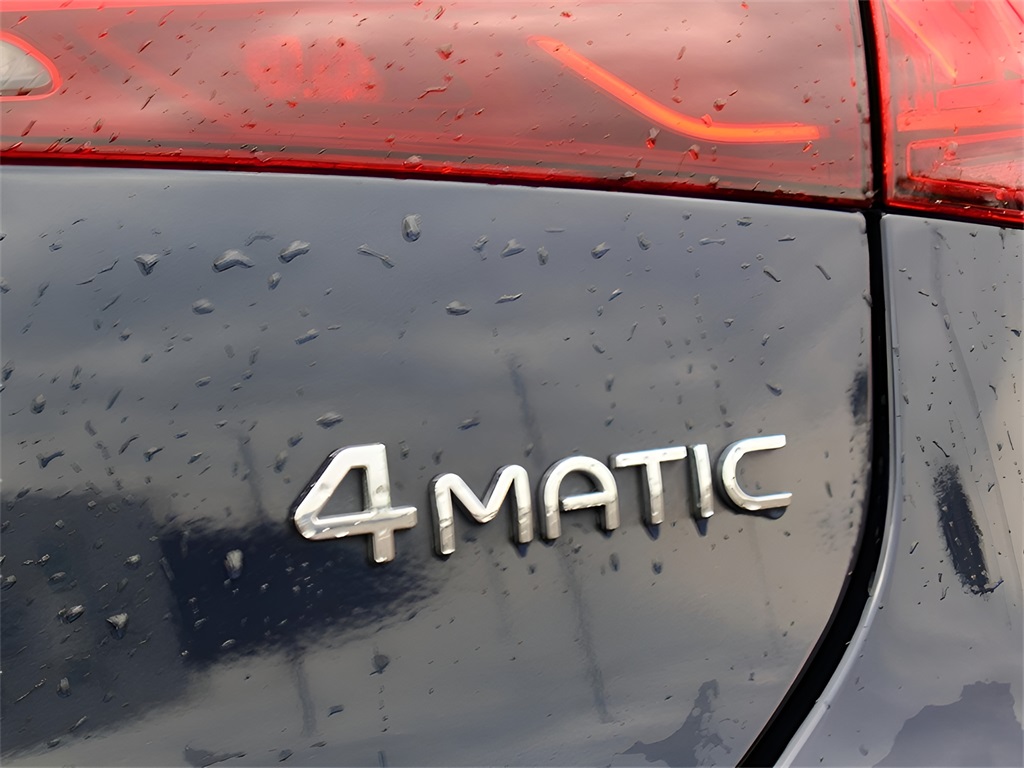 Vehicle image 37 of 82