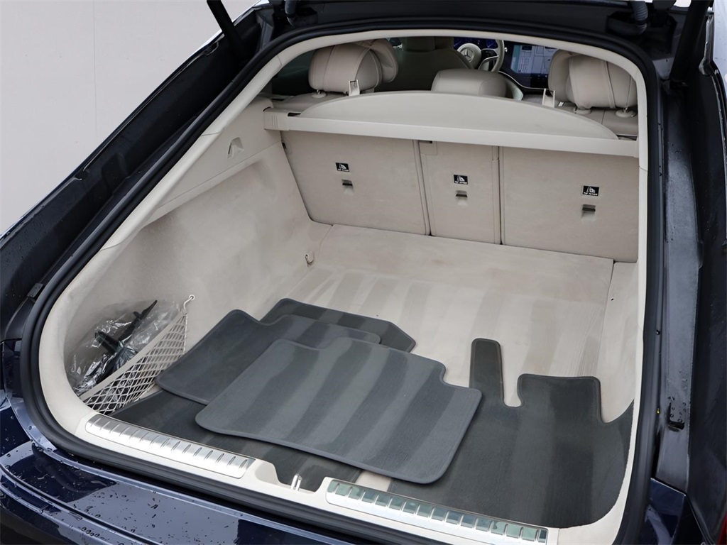 Vehicle image 15 of 82