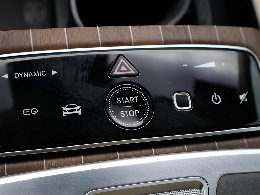Vehicle image 62 of 82