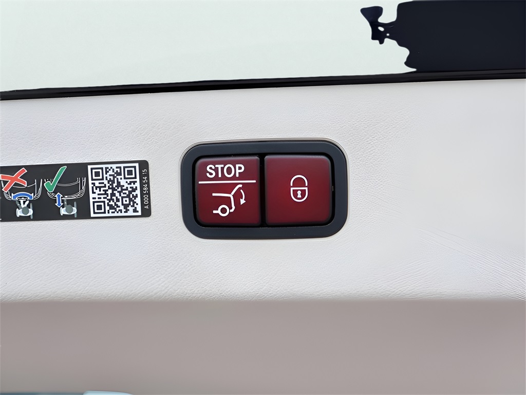 Vehicle image 59 of 82