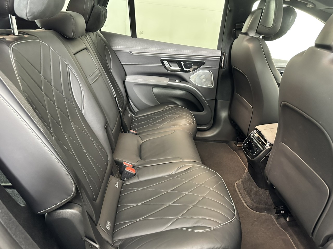 Vehicle image 11 of 20