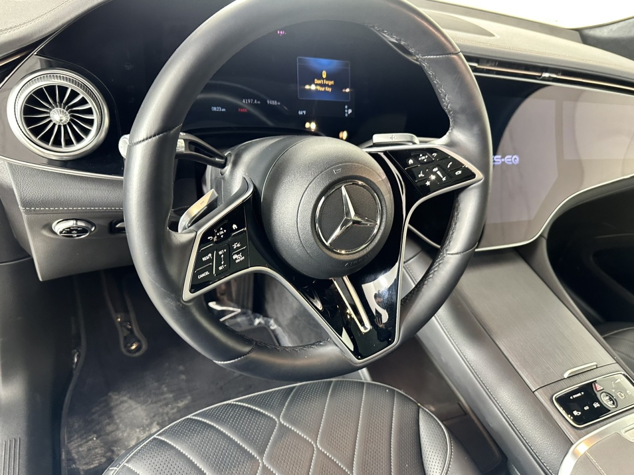 Vehicle image 13 of 20