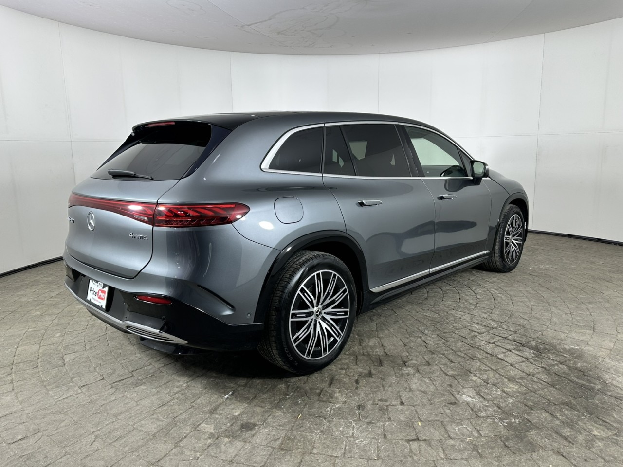 Vehicle image 4 of 20