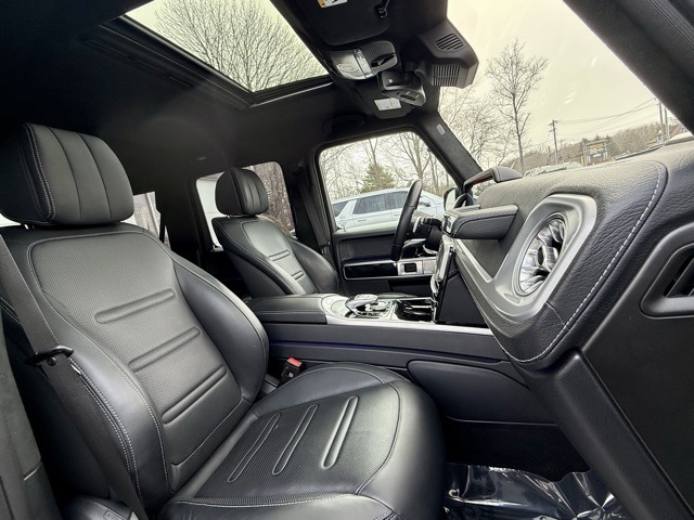 Vehicle image 27 of 75