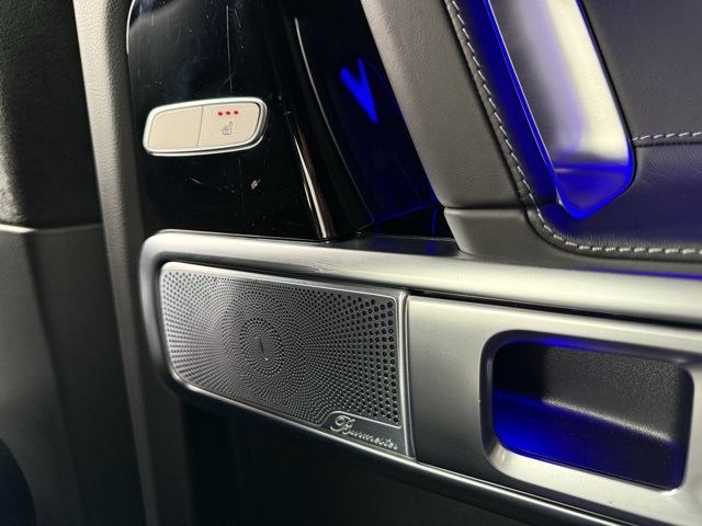 Vehicle image 36 of 75