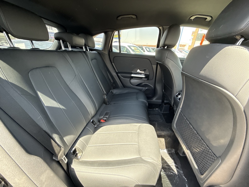 Vehicle image 12 of 27