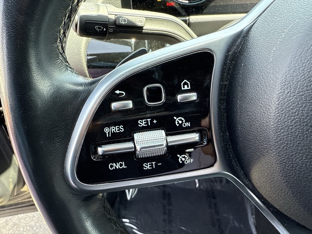 Vehicle image 25 of 27