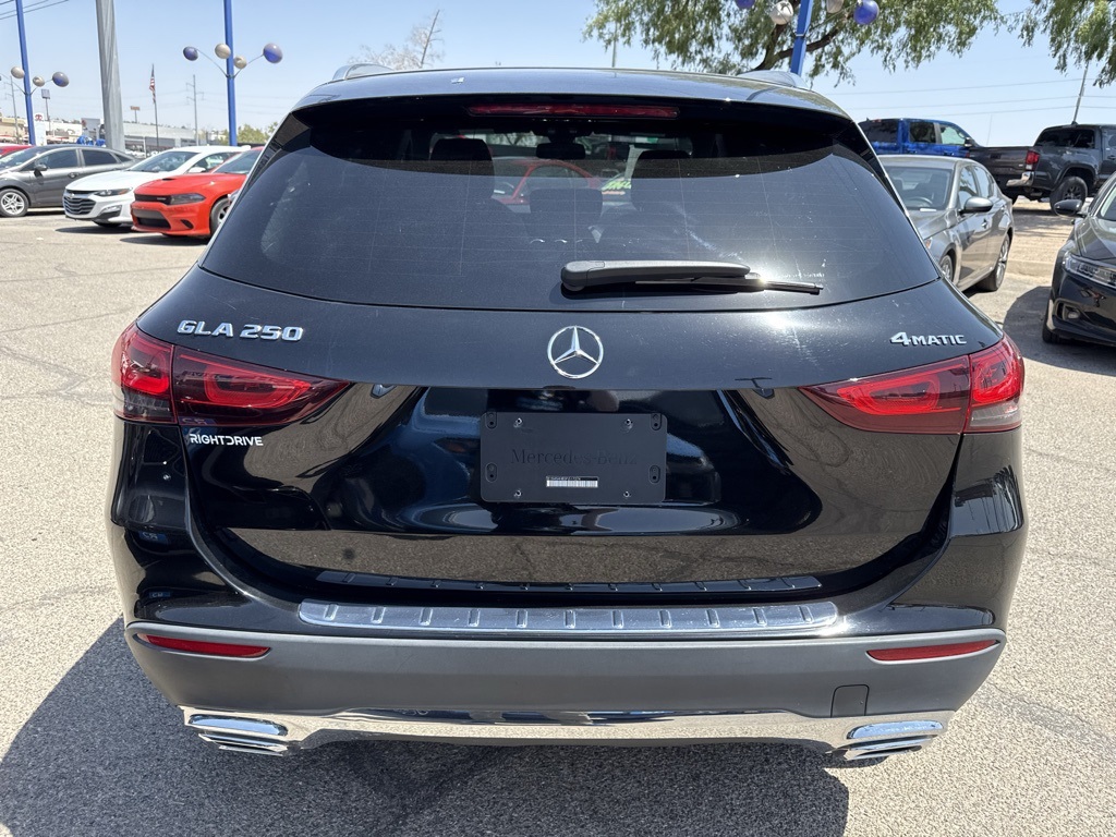 Vehicle image 11 of 27