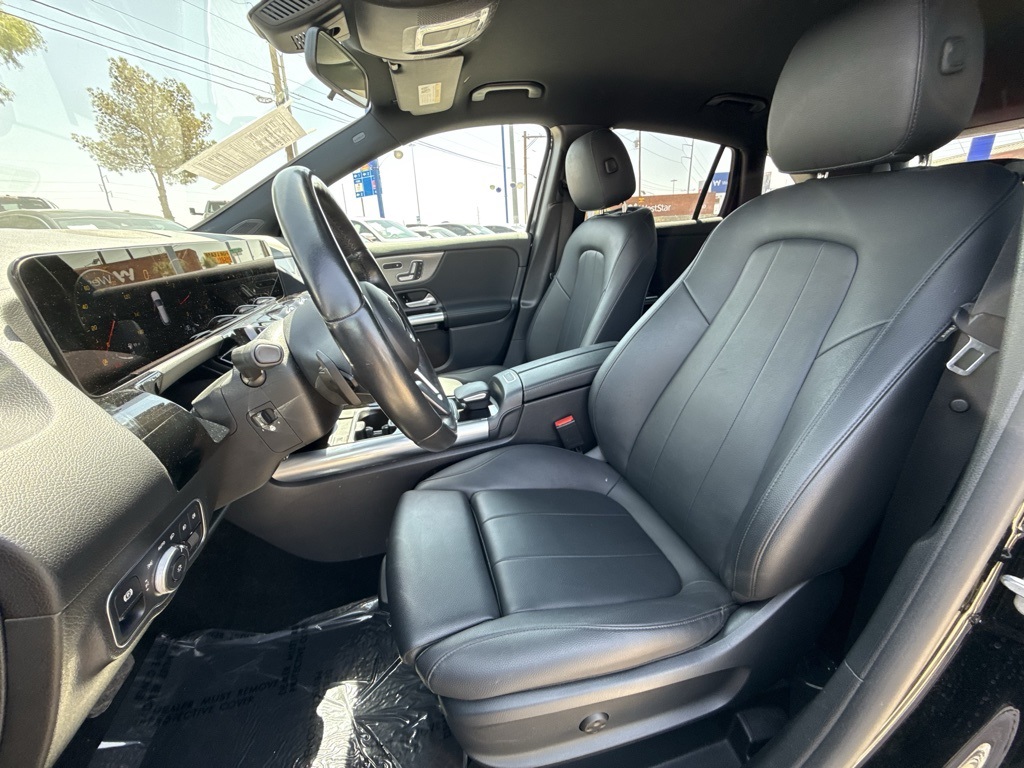Vehicle image 14 of 27