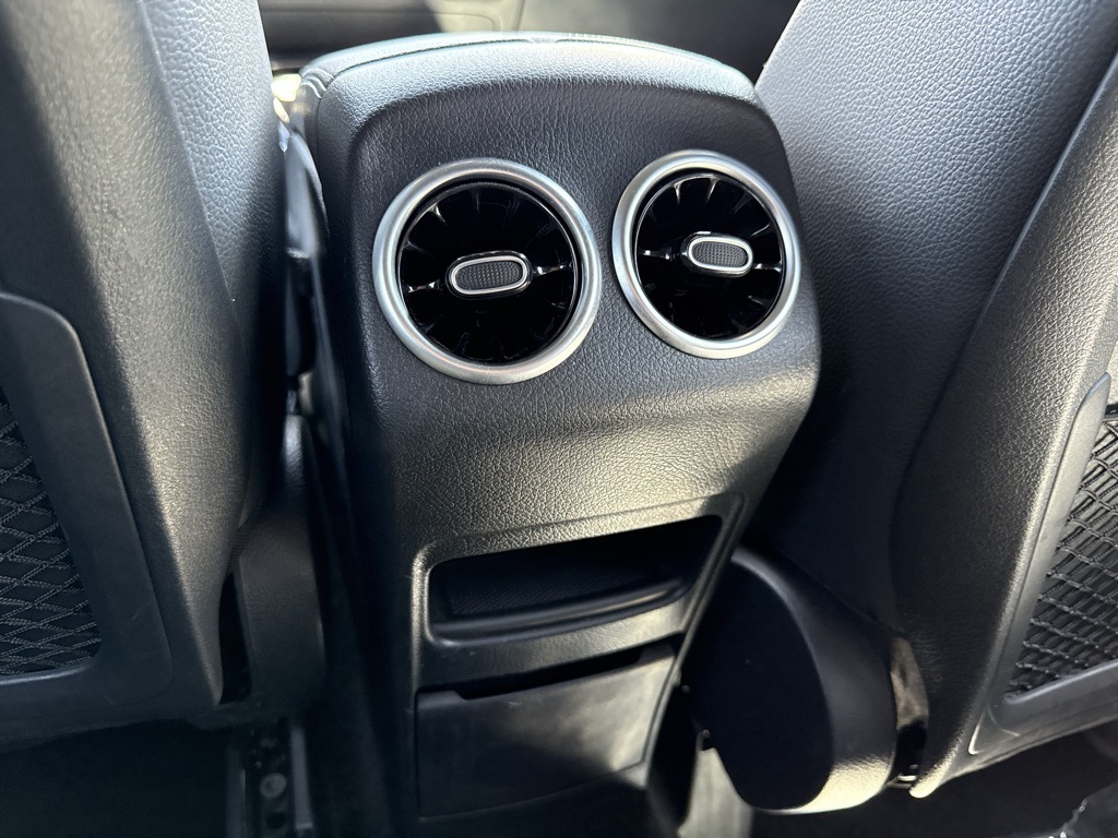 Vehicle image 23 of 27