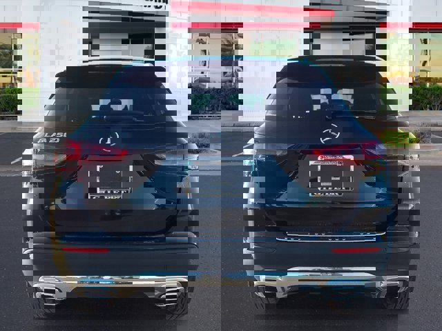 Vehicle image 5 of 21