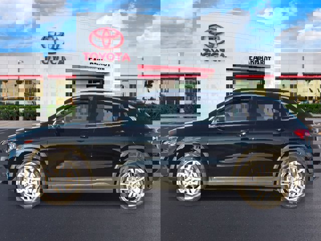 Vehicle image 2 of 21
