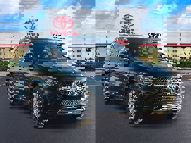 Vehicle image 6 of 21